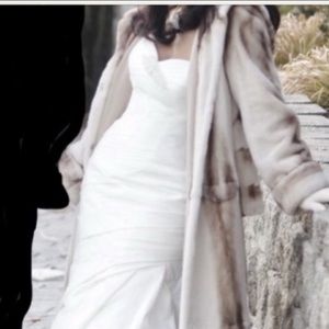 St. Patrick of New York Wedding Dress 

You pay additional SHIPPING fees